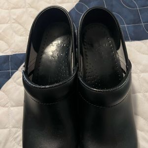 Black Dansko size 37 great condition
